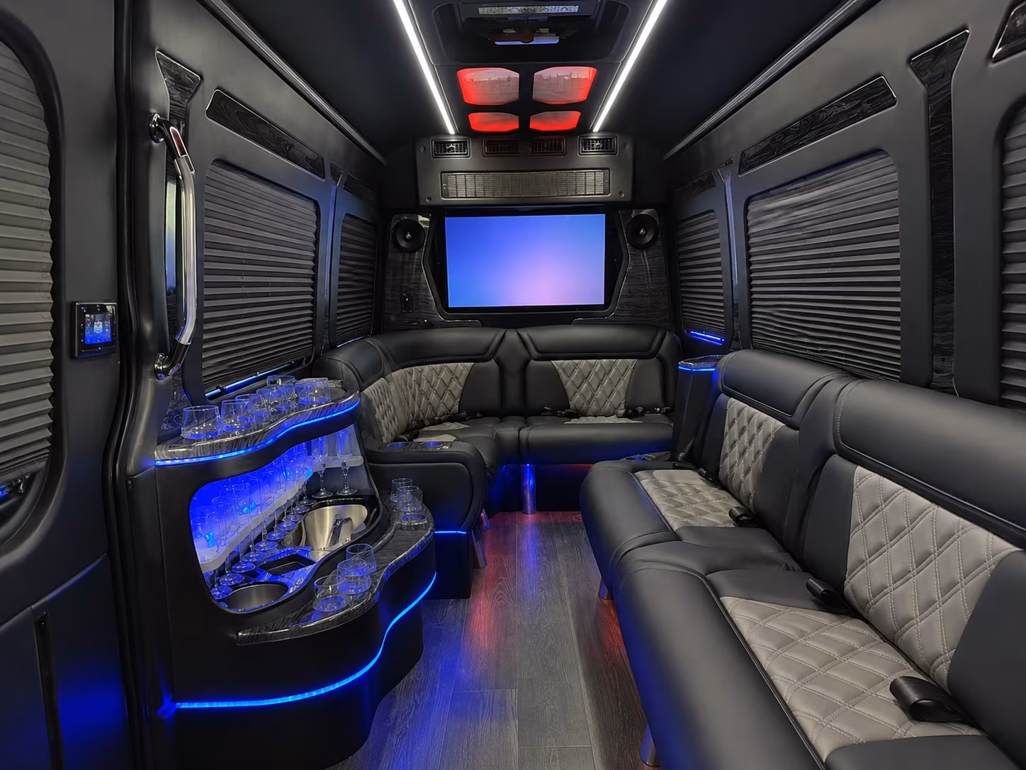 book your everett prom bus early for the best selection