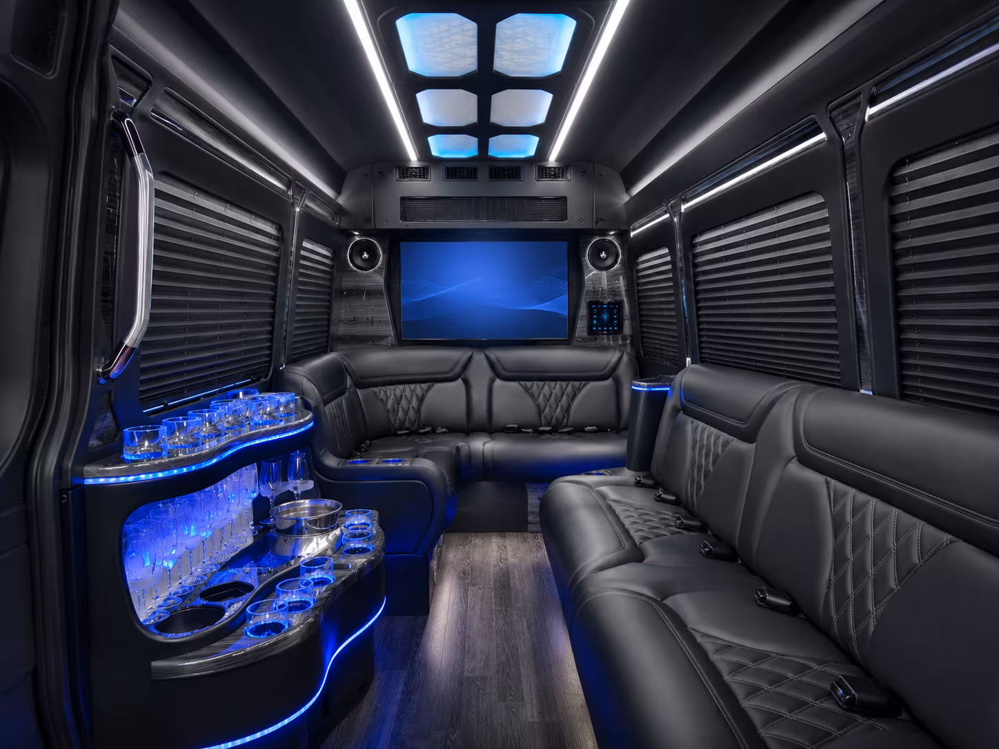 everett custom day trip and driving tour bus rentals