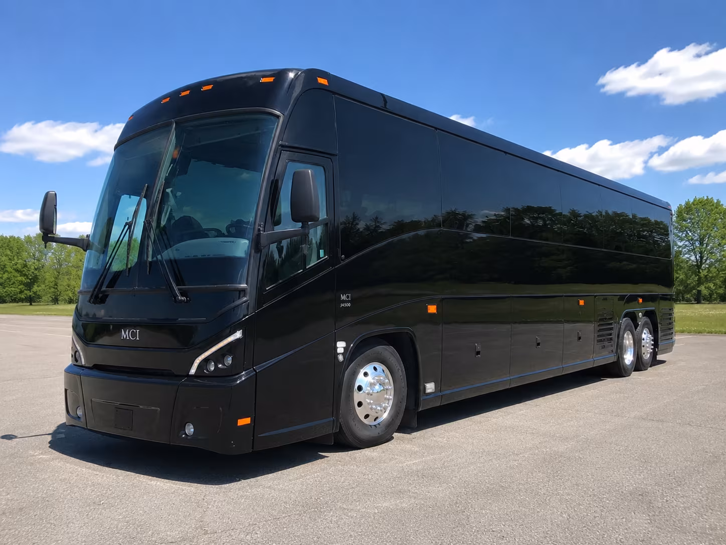 private charter buses for layovers in everett